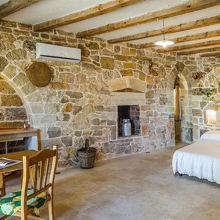 Pietra Viva Charming Villas *